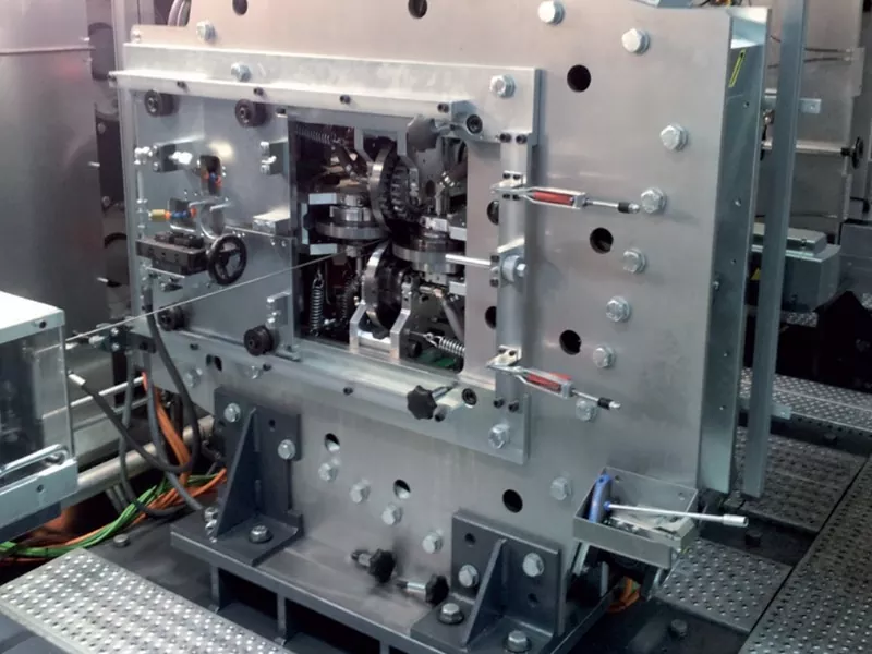 Waa maxay warshadaha loo isticmaalo Profile Rolling Machine